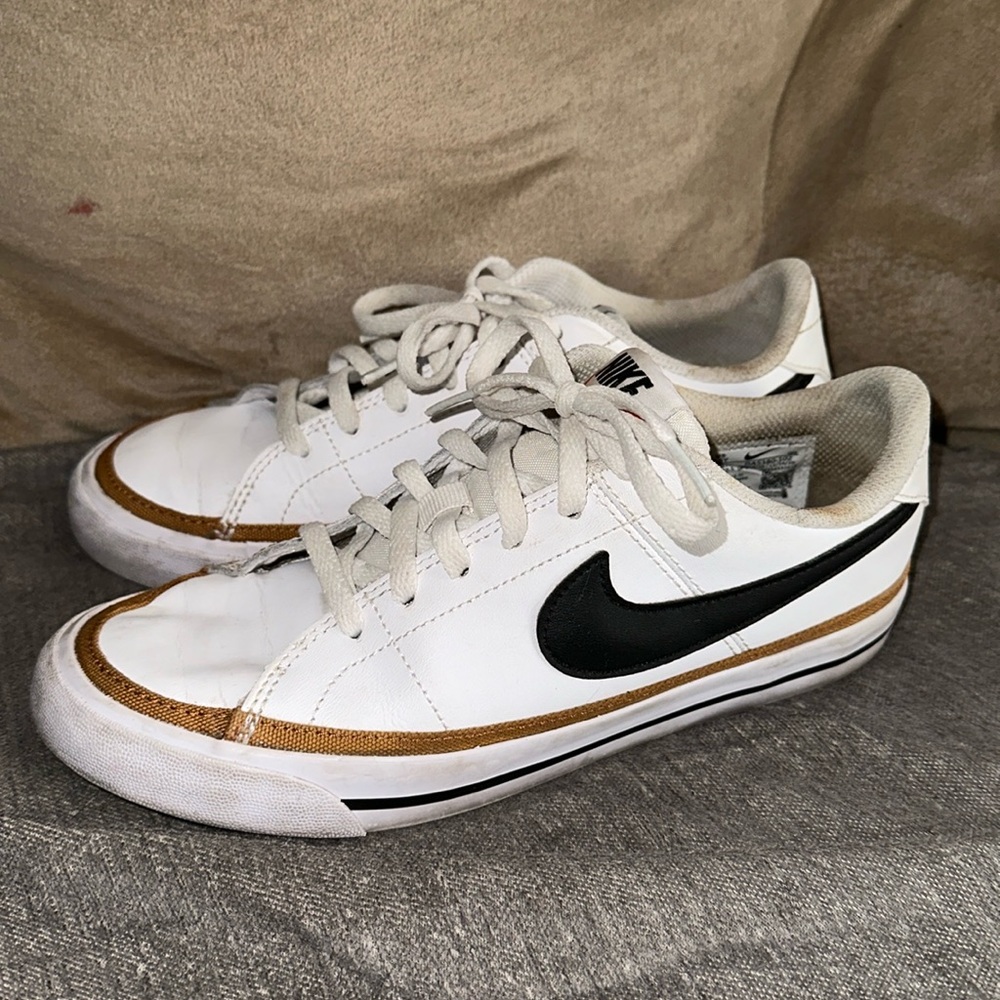 Nike court legacy kids